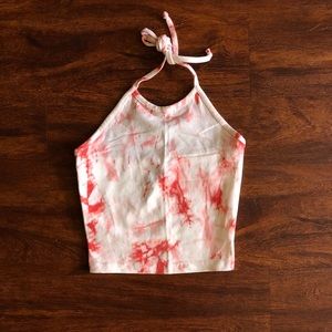 Pink tie die halter